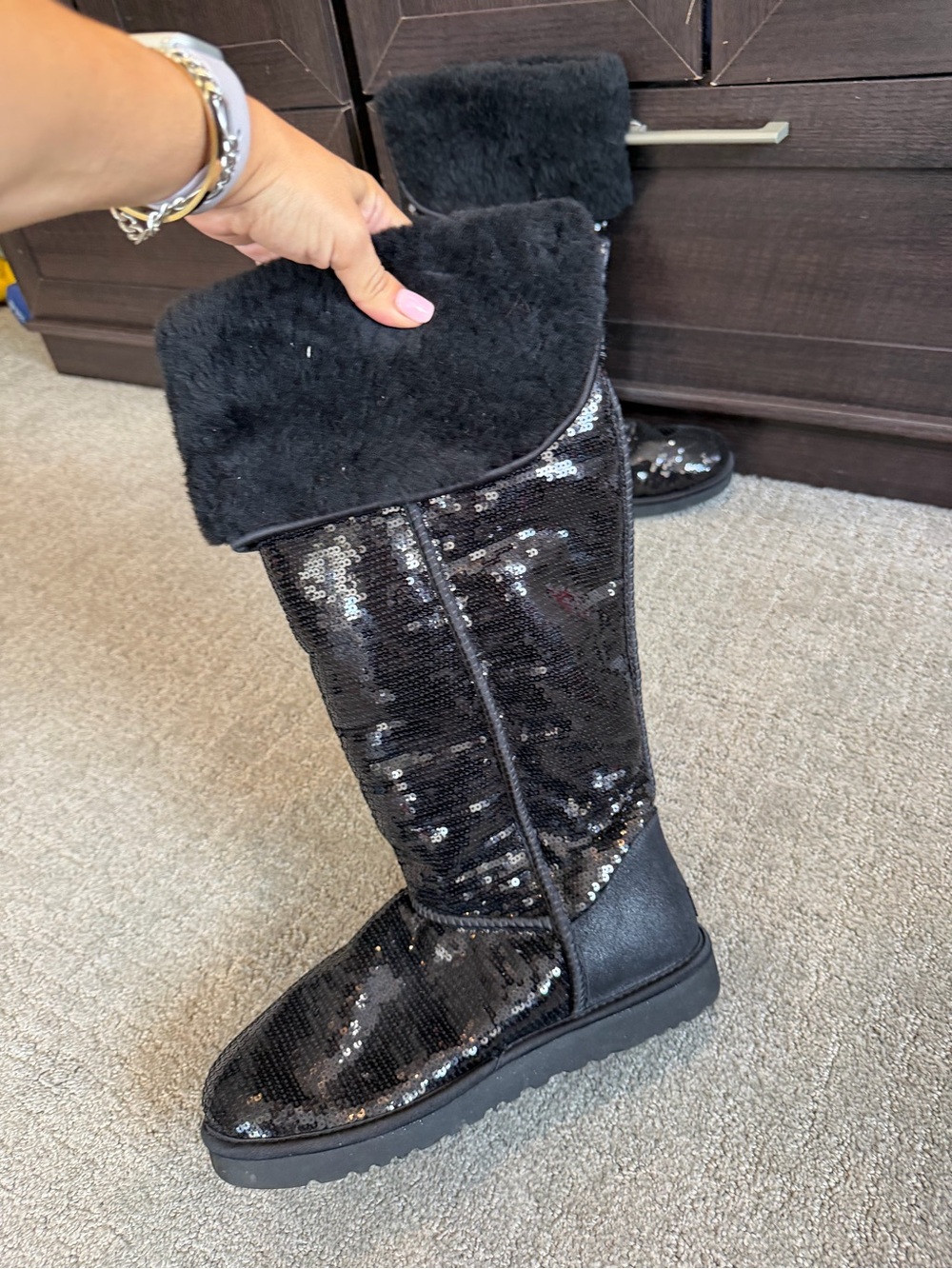 Ugg tall black sequin boots. Size 11 over the knees flip down - Picture 4 of 8